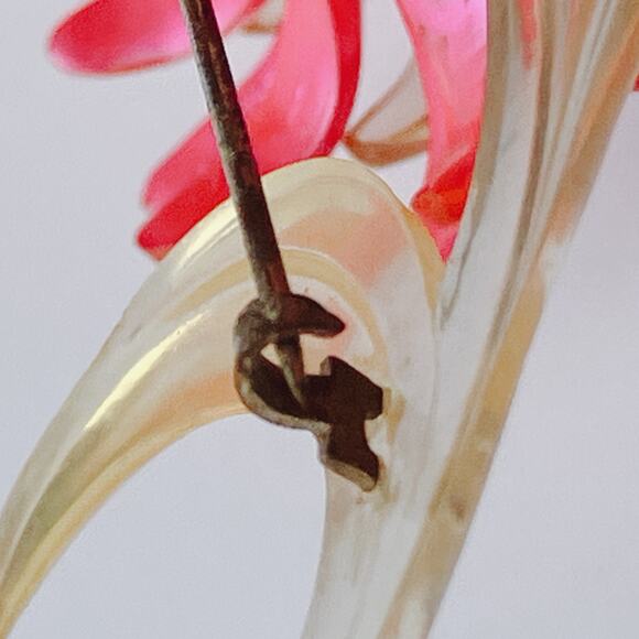 VTG 40s Brooch Pink Lucite Flower C Clasp Molded Retro Mid Century Pin - Picture 9 of 9